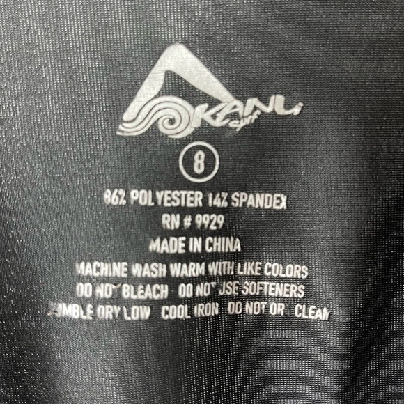 Kanu Surf Size 8 Rashguard Swim Jiu Jitsu Karate Beach Summer Hawaiian - Picture 3 of 4